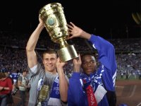 Fussball DFB  Pokalfinale in Berlin 2000/2001: FC Schalke 04 - Union Berlin