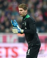 Fussball 1. Bundesliga, Saison 2012/2013:  Torwart Ron Robert Zieler (Hannover 96)