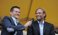 FUSBALL  Meistertrainer Klopp  (BVB Dortmund)  beim Empfang im Heimatort  Glatten