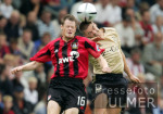 Fussball 1. Bundesliga: Leverkusen - Bayern, Zweikampf