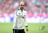 FUSSBALL  1. Bundesliga   2013/2014: Trainingsauftakt FC Bayern Muenchen