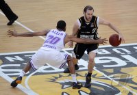 Basketball 1. Bundesliga 2011/2012:  Walter Tigers Tuebingen - BG Goettingen