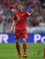 Fussball 1. Bundesliga Saison 15/16: FC Bayern Muenchen - VfB Stuttgart