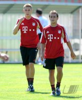 Fussball 1. Bundesliga: Nils Petersen, Rafinha (v. li., FC Bayern Muenchen)