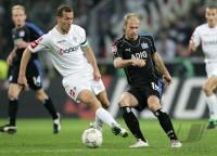 Fussball 1. Bundesliga: Gladbach - Hamburg, Zweikampf