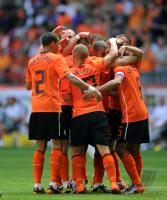 FUSSBALL INTERNATIONAL: Gregory VAN DER WIEL, Wesley SNEIJDER, Nigel DE JONG, Giovanni VAN BRONCKHORST (v. li., Holland)