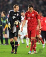 Fussball 1. Bundesliga : Torwart Manuel Neuer, Daniel van Buyten (v. li., FC Bayern Muenchen)