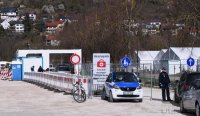 Corona Teststelle Tuebingen: Corona-Drive-In auf dem Tuebinger Festplatz