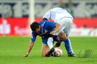 Fussball 1. Bundesliga : Tobias Weis (li, TSG 1899 Hoffenheim) gegen Hans Sarpei (re, FC Schalke 04)