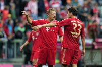 Fussball 1. Bundesliga, Saison 2011/2012:  Nils Petersen , Mario Gomez (v. li., FC Bayern Muenchen)