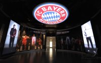 Fussball 1. Bundesliga: Die Erlebniswelt des FC Bayern Muenchen in der Allianz Arena