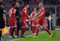 Fussball 1. Bundesliga Saison 17/18: FC Bayern Muenchen - VfL Wolfsburg