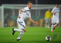 FUSSBALL, DFB Pokal 1. Hauptrunde: 1860 Muenchen, AIGNER am Ball