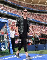 Fussball 1. Bundesliga 15/16: Star Pianist Lang Lang (China)