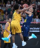 Basketball 1. Bundesliga 23/24: Tigers Tuebingen - EWE Baskets Oldenburg