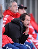 Fussball 3. Bundesliga:  Trainer Mehmet Scholl mit Co Trainer Gerd Mueller