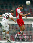 Fussball 2. Bundesliga: Koeln - Reutlingen, Zweikampf