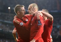 Fussball International, Champions League Saison 2011/2012:  Bastian Schweinsteiger (li,) mit Arjen Robben (FC Bayern Muenchen)