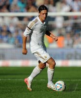 Fussball International, Testspiel: Real Madrid, OEZIL am Ball