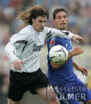 Fussball DFB-Pokal 1. Runde: Bremerhaven - Schalke, Zweikampf