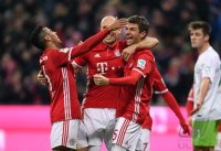 Fussball 1. Bundesliga Saison 16/17: FC Bayern Muenchen - VfL Wolfsburg
