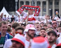 Fussball DFB Pokal Finale 24/25: Arminia Bielefeld - VfB Stuttgart, Public Viewing auf dem Schlossplatz