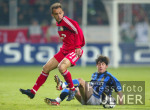 Fussball UCL: Leverkusen - Inter, Zweikampf
