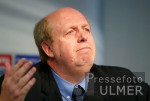 Reiner Calmund praesentiert Thomas Hoerster als Trainer-Nachfolger von Klaus Toppmoeller