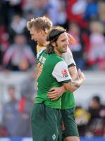 FUSSBALL  1. BUNDESLIGA  09/10  Frings und Mertesacker (SV Werder Bremen)