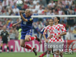 Fussball INTERNATIONAL  EURO 2004  Kroatien-Frankreich im Stadion Dr. Magalhaes Pessoa in Leiria