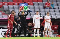 Fussball 1. Bundesliga Saison 21/22: FC Bayern Muenchen -  1. FC Koeln