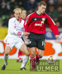 Fussball 1. Bundesliga: Leverkusen - Nuernberg, Zweikampf