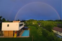 Regenbogen ueber der Wurmlinger Kapelle