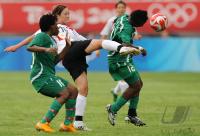 FUSSBALL  Olympia 2008   Vorrunde  Frauen   Nigeria - Deutschland