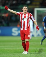 Fussball CHL  Saison 2010/2011: Bastian Schweinsteiger (FC Bayern Muenchen)