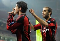 FUSSBALL SERIE A: (v.li.) Mailand JUBEL mit Pato, Flamini Mathieu