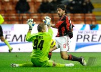FUSSBALL SERIE A: Artur Boruc (li, Fiorentina) gegen Gennaro Gattuson (re, Milan)