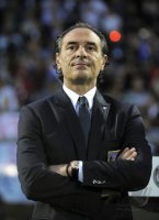 Fussball International EM 2012-Qualifikation:  Trainer Cesare PRANDELLI (Italien)