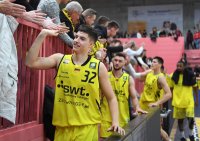 Barmer 2. Basketball Bundesliga  18/19: Tigers Tuebingen - FC Schalke 04