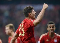 FUSSBALL INTERNATIONAL  CHL HALBFFINALE 11/12: JUBEL Mario Gomez (FC Bayern Muenchen)