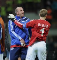 FUSSBALL CHL  Saison 10/11:  JUBEL  FC Schalke 04