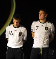 Fussball Nationalmannschaft : ADIDAS WM 2010 Trikot Vorstellung
