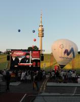 FUSSBALL WM 2010, Public Viewing im Olympiastadion MuenchenFUSSBALL WM 2010, VORRUNDE: Deutschland - Serbien