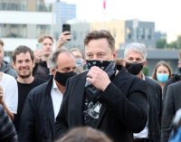 Tesla-Chef Elon Musk besucht Biopharma-Unternehmen Curevac