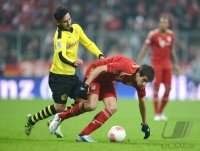 Fussball 1. Bundesliga, Saison 2012/2013:  Javi , Javier Martinez (li, FC Bayern Muenchen) gegen Ilkay Guendogan (Borussia Dortmund)