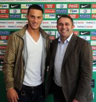 Fussball Bundesliga Saison 2010/2011: Werder Bremen praesentiert Neuzugang Marko Arnautovic