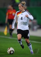 Fussball: International, Frauen Laenderspiel: Deutschland, PETER am Ball