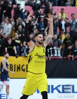 Basketball 2. Bundesliga  19/20: Tigers Tuebingen - Eisbaeren Bremerhaven