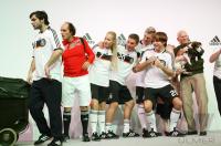 Fussball: DFB und Adidas praesentieren das EM Trikot