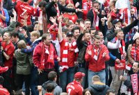 Fussball 1. Bundesliga Saison 15/16: Jubel FC Bayern Muenchen Fans im Innenraum der Allianz Arena